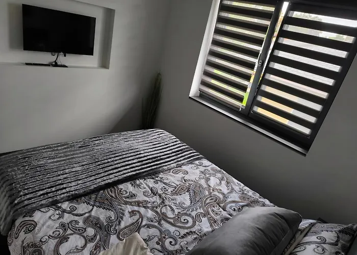 Apartament Stadt Und See Nahes Wohnen Mit Grosser Terasse Und Carport Parkplatz *