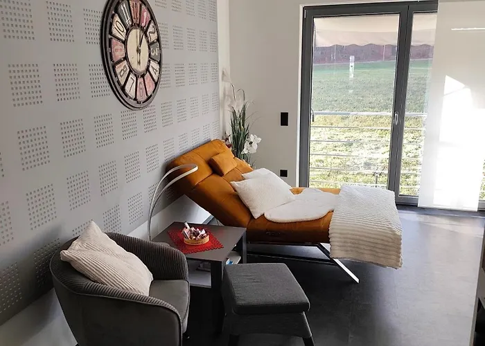 Stadt Und See Nahes Wohnen Mit Grosser Terasse Und Carport Parkplatz Apartament *